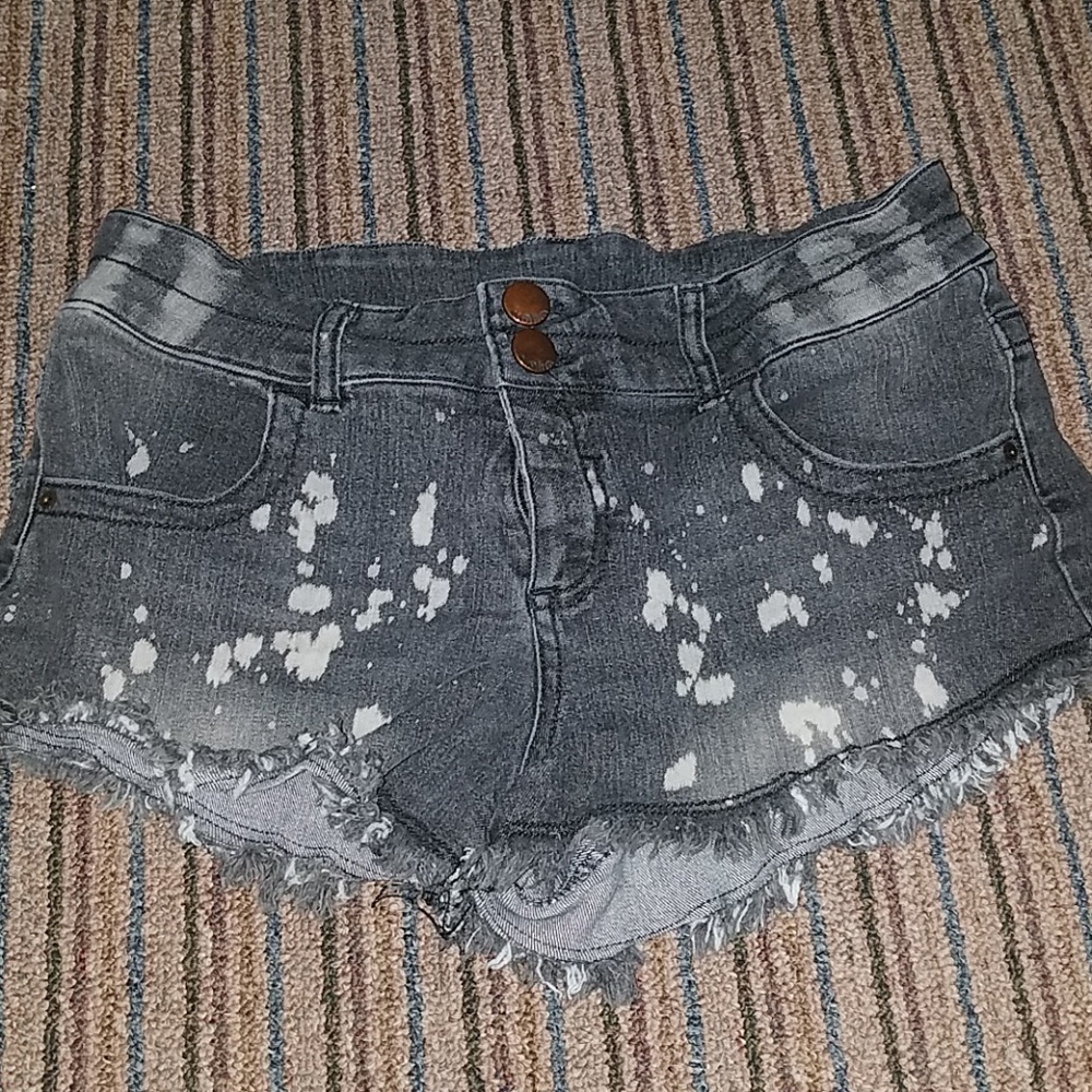 No boundaries womens shorts size 13